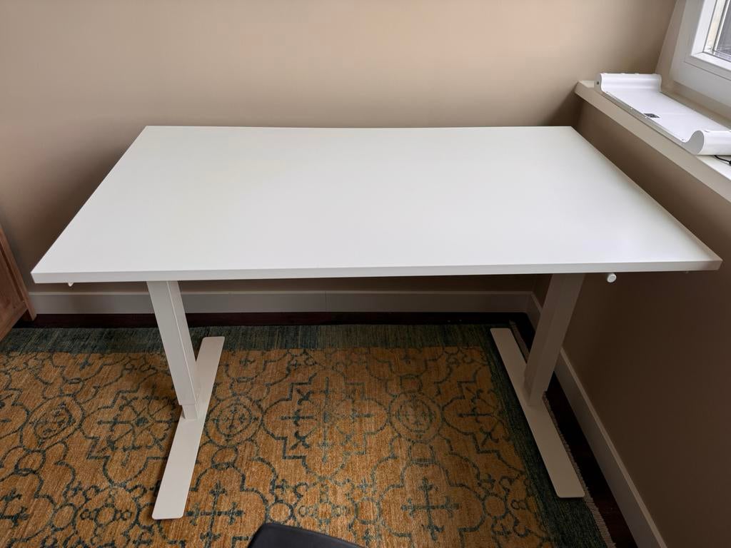 Zit sta bureau verstelbaar, Huis en Inrichting, Bureaus, Ophalen of Verzenden, Zo goed als nieuw