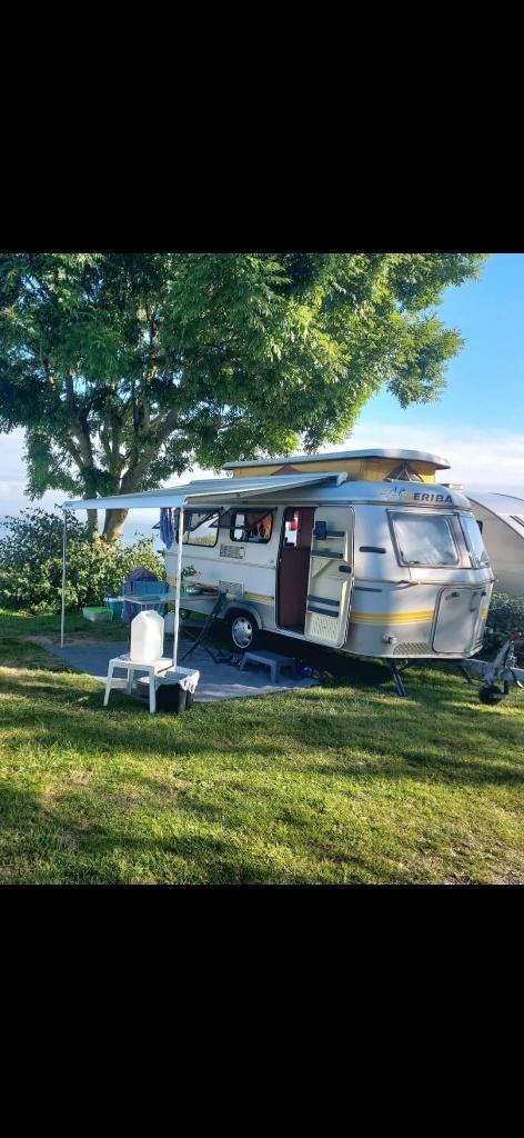 Eriba Touring Triton 430, Dwarsbed, Luifel, Treinzit, Particulier