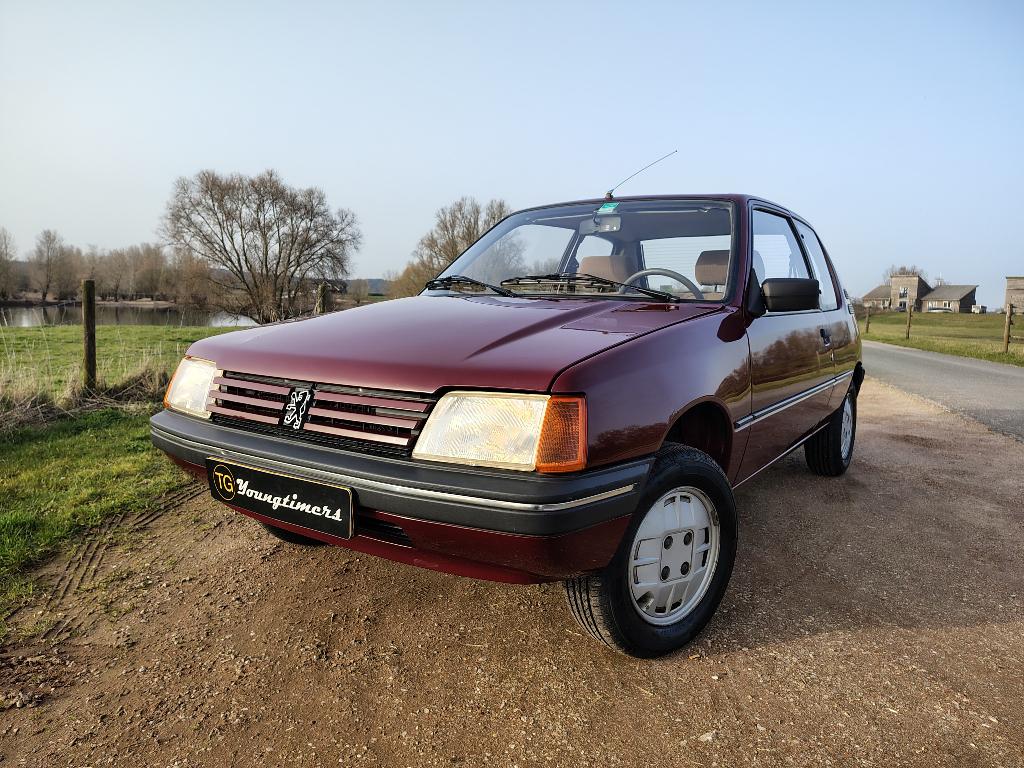 Peugeot 205 1.6 Automatic bwjr 1986 36.020 km!!!! <UNIEK!!>, Auto's, Peugeot, Beige, Origineel Nederlands, Bedrijf, Onderhoudsboekje