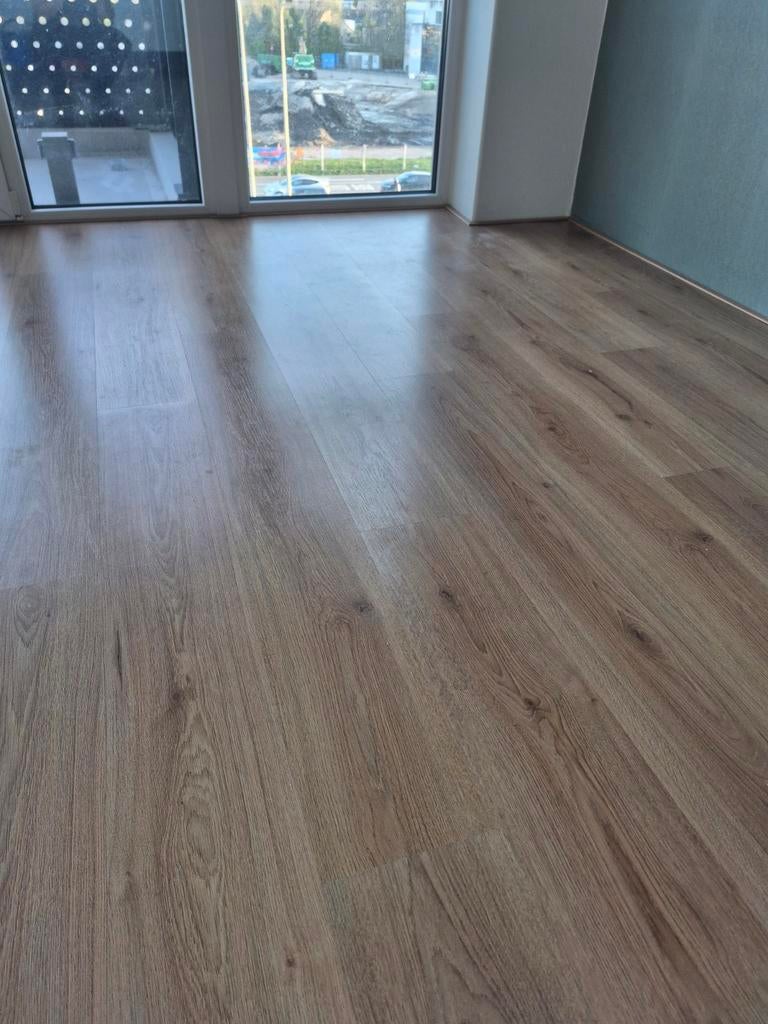 Laminaat 33m2 + ondervloer + zeil + 25m2 restlaminaat, Ophalen, 50 tot 150 cm, Zo goed als nieuw, 10 m² of meer