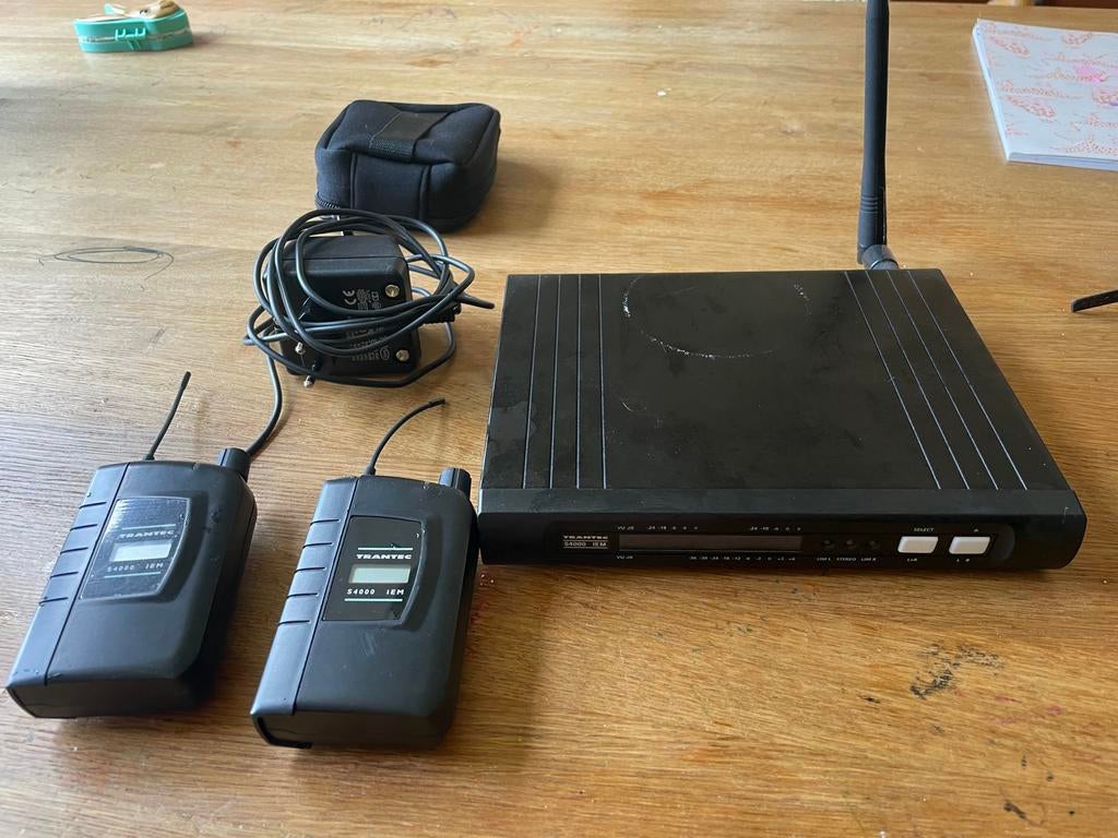 Trantec S4000 IEM in-ear systeem met twee ontvangers, Ophalen of Verzenden, Gebruikt