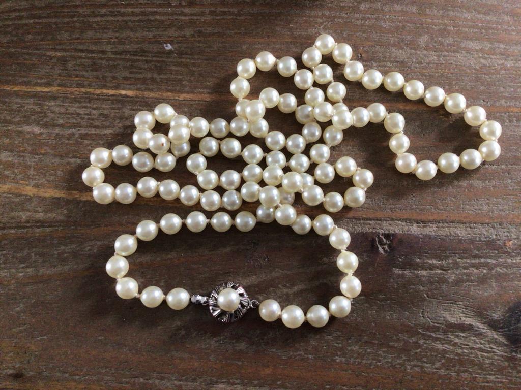 Parelketting met zilveren slot, Sieraden, Tassen en Uiterlijk, Kettingen, Ophalen of Verzenden, Gebruikt, Wit, Zilver