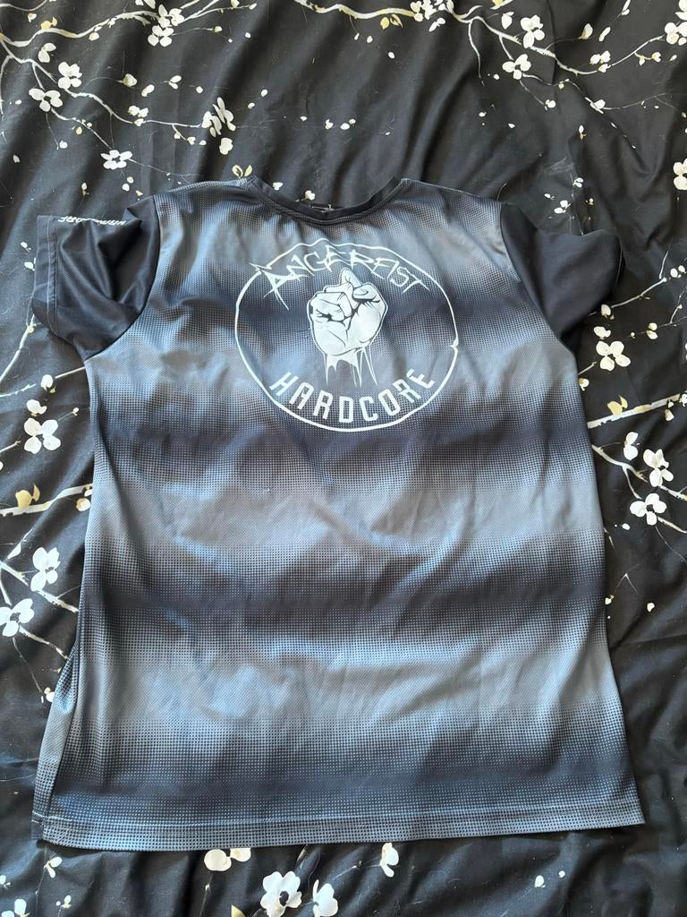 Angerfist Hardcore T-shirt - Maat L (valt kleiner), Ophalen of Verzenden, Gedragen, Maat 52/54 (L), Grijs