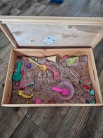 Houten zandbak met kinetisch zand en speelgoed, Ophalen, Zo goed als nieuw, Jongen of Meisje