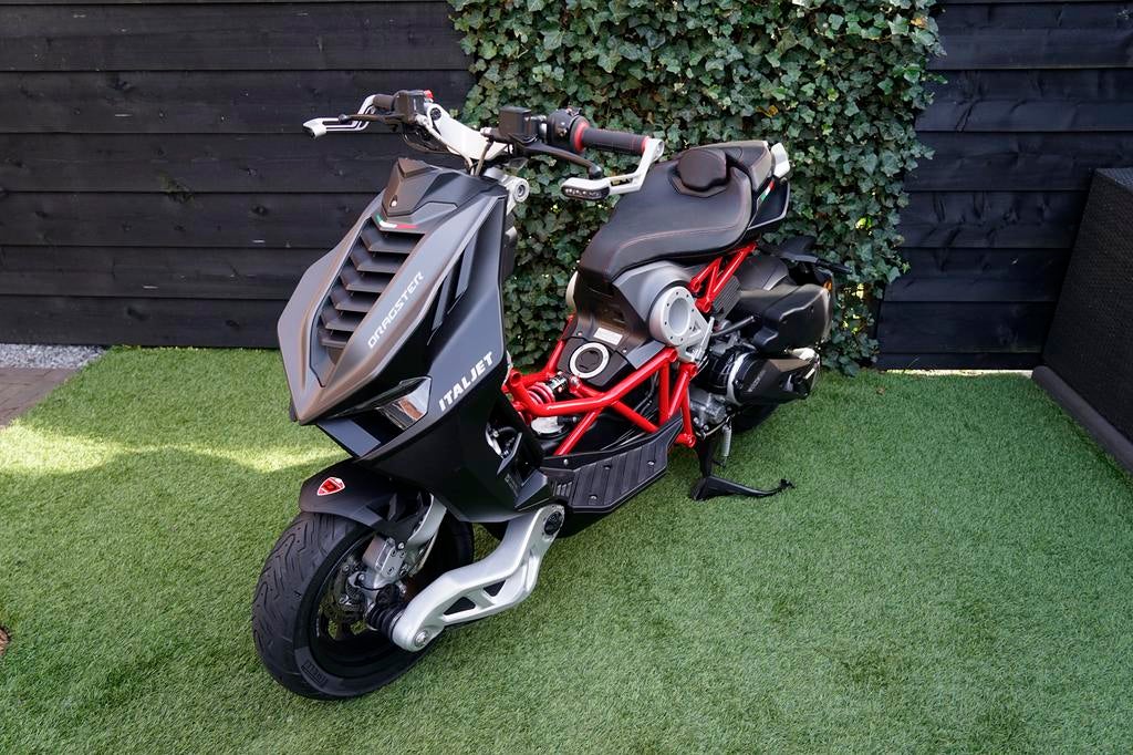 ITALJET DRAGSTER 200cc NERO ROSSO, Bedrijf, Scooter
