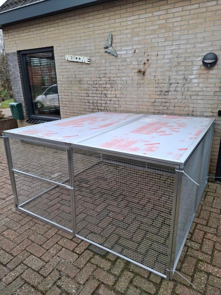 Ruime aluminium kippenren met polycarbonaat dakpanelen, Dieren en Toebehoren, Ophalen, Kippenhok of Kippenren