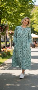 jurk Oysho, Maat 38/40 (M), OYsho, Zo goed als nieuw, Onder de knie