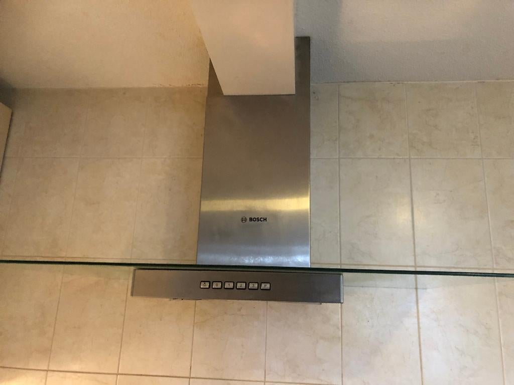 Afzuigkap Bosch, Ophalen, Wandschouwkap, Zo goed als nieuw, Vrijstaand