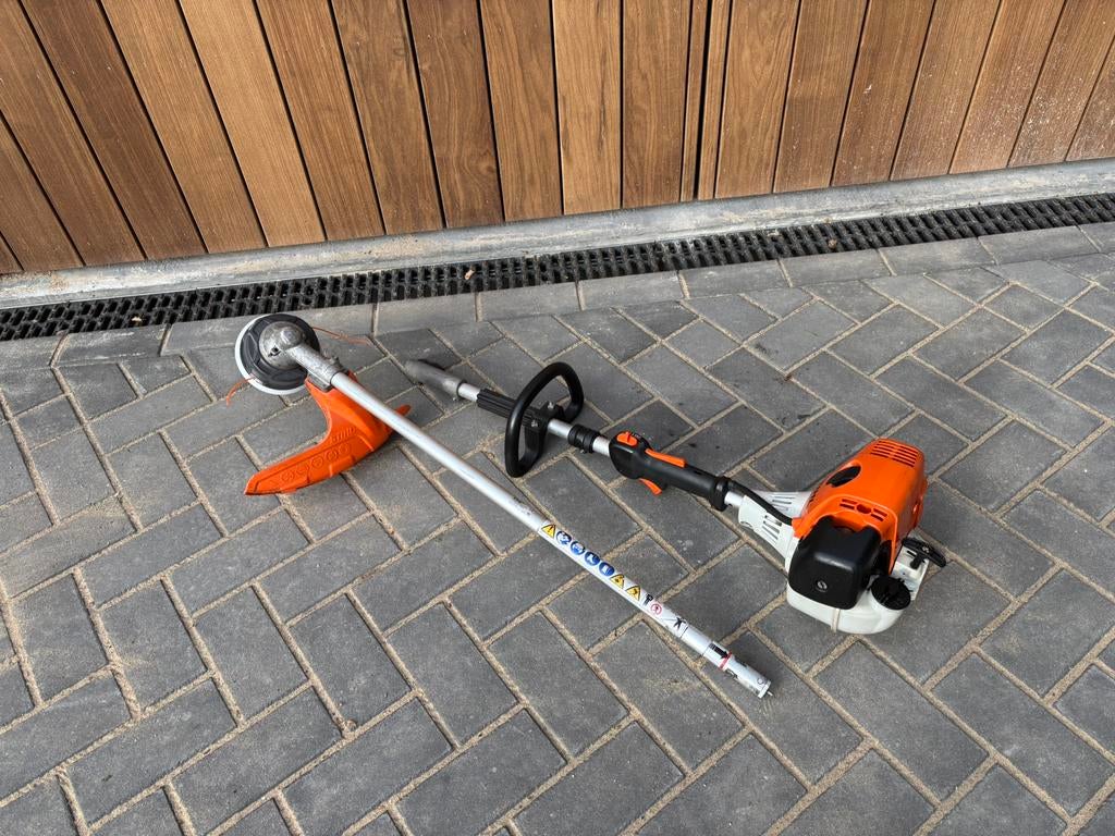 Stihl KM 130 R combimotor met bosmaaier aanbouwdeel nette!!, Ophalen of Verzenden, Zo goed als nieuw, Benzine
