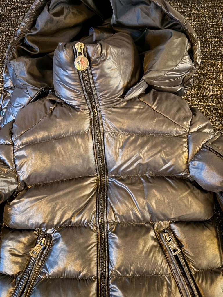 Moncler kids jas 2-3 jaar, Ophalen of Verzenden, Zo goed als nieuw, Overige maten, Zwart