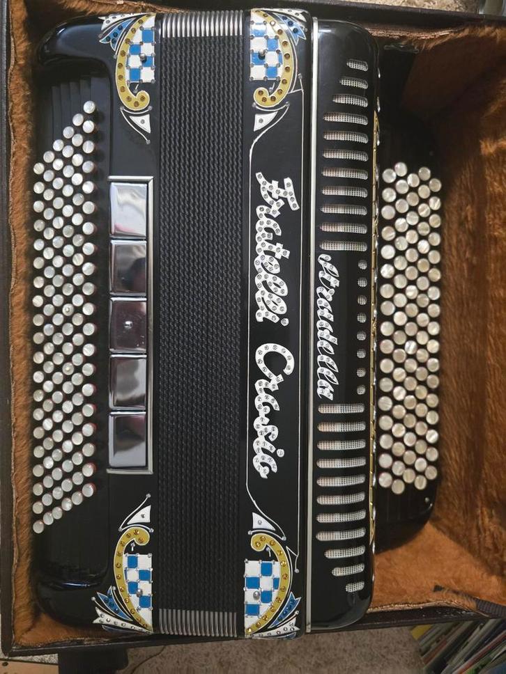 Fratelli Crosio Knopaccordeon 120 Bassen B-griff Musette Tan, Muziek en Instrumenten, Accordeons, Ophalen of Verzenden