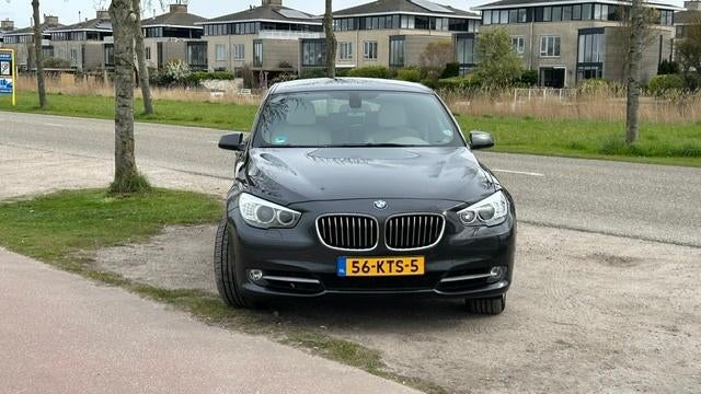 BMW 5-Serie GT 3.0 535I AUT 2010 Grijs, Auto's, BMW, Automaat, Euro 5, Achterwielaandrijving, Beige