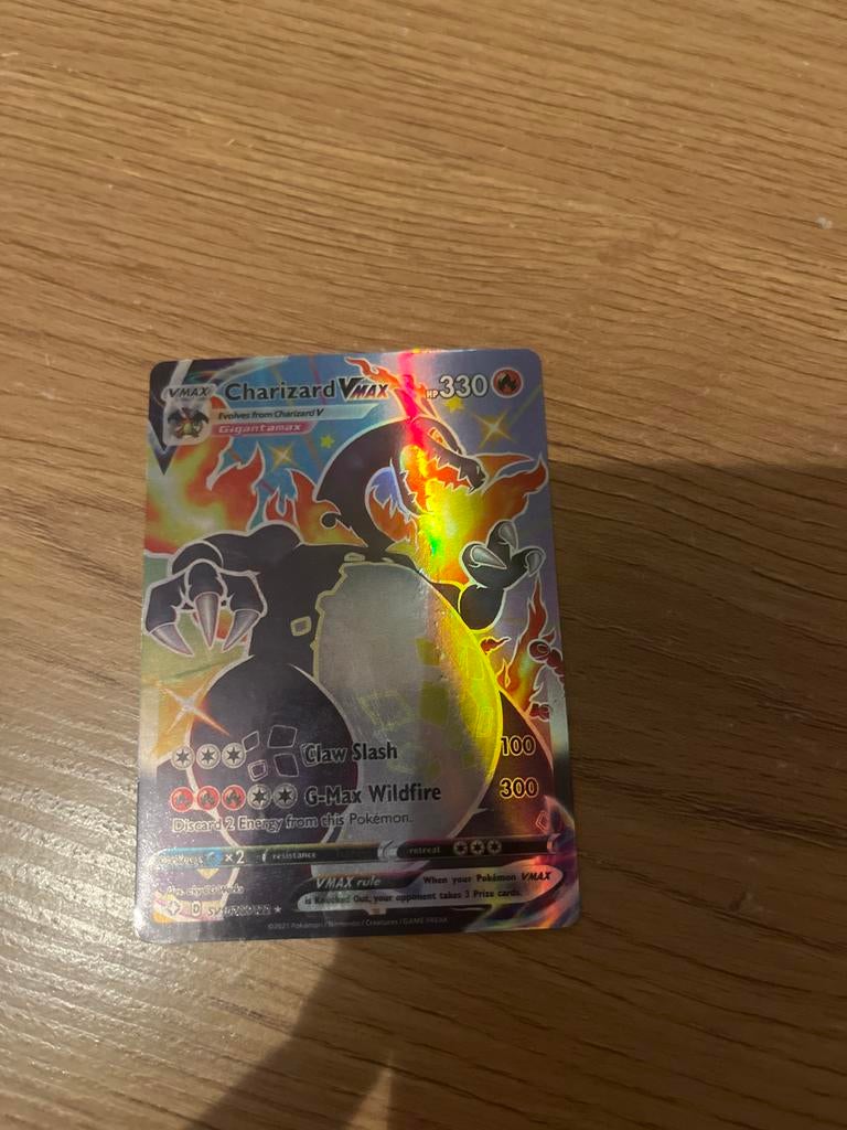 Charizard VMAX Gigantamax Pokémon Kaart, Ophalen of Verzenden, Zo goed als nieuw, Losse kaart, Foil