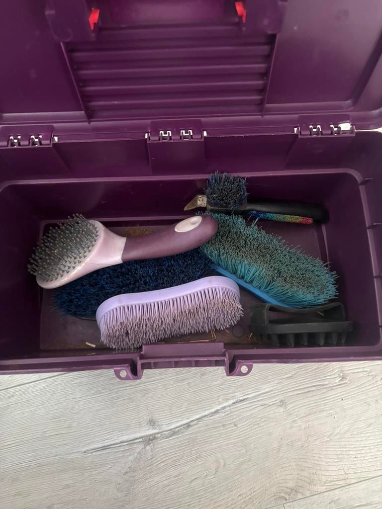 Poets koffer met poets spullen, Dieren en Toebehoren, Ophalen, Gebruikt