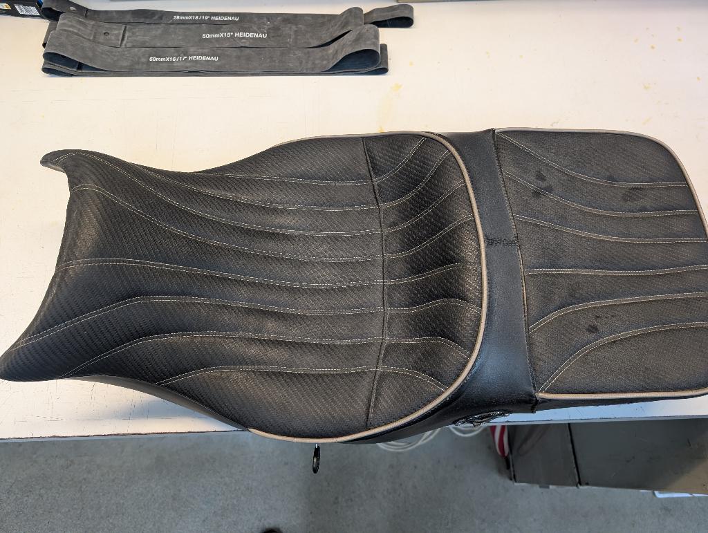 Corbin verwarmd zadel R1200RT LC/R1250RT, Motoren, Ophalen, Gebruikt