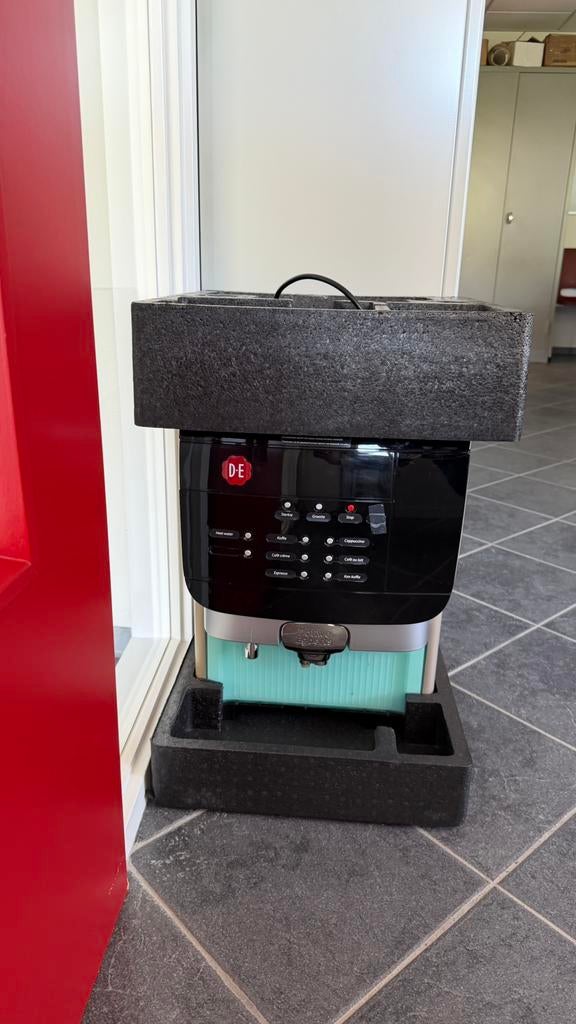Kantoor koffiemachine DE defect, Ophalen, 10 kopjes of meer, Koffiemachine, Gemalen koffie