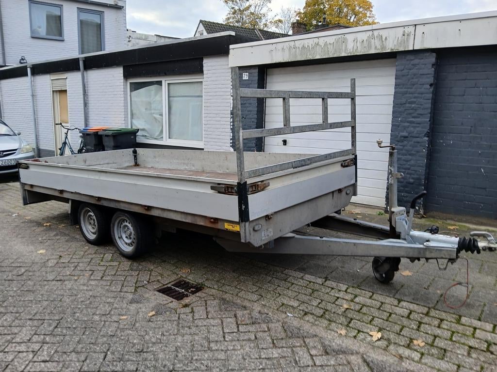 PLATEAUWAGEN 2017  4M X180, Ophalen