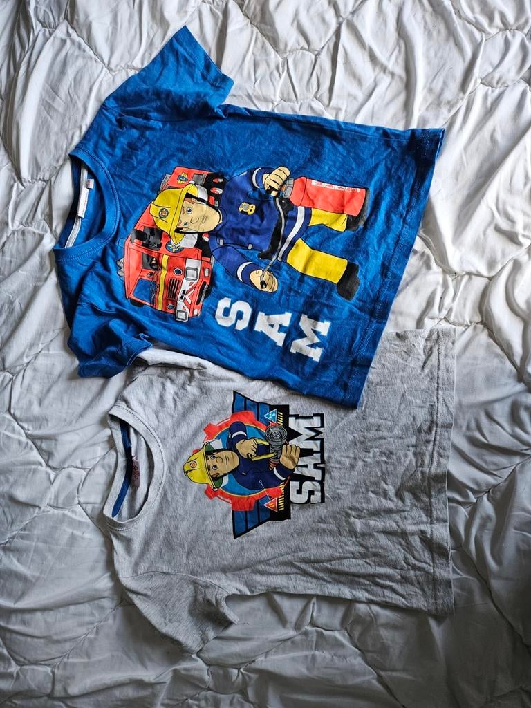 2 x shirt brandweerman Sam.122 128, Kinderen en Baby's, Ophalen of Verzenden, Zo goed als nieuw, Jongen, Shirt of Longsleeve
