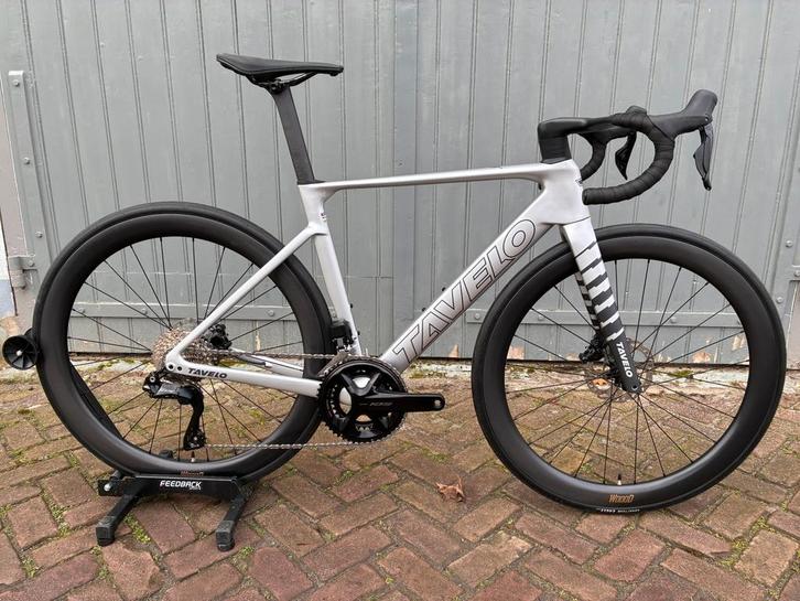 TAVELO AROW CARBON MT:M 105 DI2 HANDGESPAAKT CARBON!, Fietsen en Brommers, Fietsen | Racefietsen, Nieuw, Carbon, 53 tot 57 cm