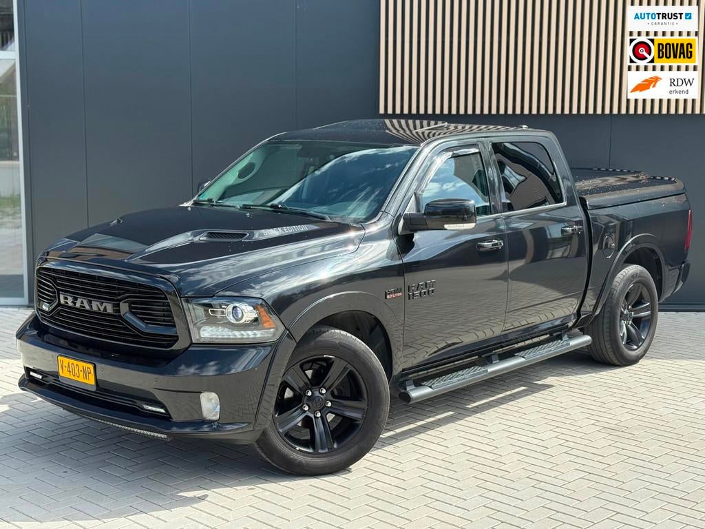 Dodge Ram 1500 5.7 V8 4x4 Crew Cab 5'7 Sport, Automaat, Gebruikt, 5654 cc, Zwart