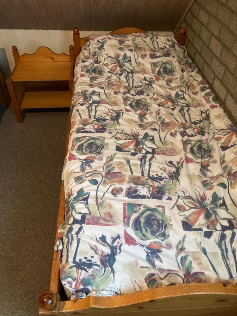 2 een persoons bedden, Ophalen, Eenpersoons, Landelijk, Hout