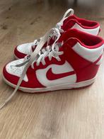 Nike Dunk High Rood Wit Sneakers, Ophalen of Verzenden, Sneakers of Gympen, Gedragen, Rood