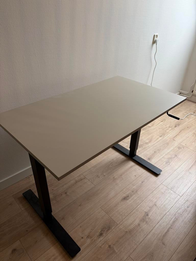 TROTTEN Zit/sta bureau IKEA, Ophalen, Zo goed als nieuw