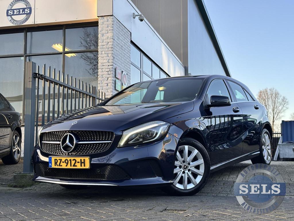 Mercedes-Benz A-klasse 160 Ambition NLAUTO/CARPLAY/XENON/NAV, Voorwielaandrijving, Gebruikt, Euro 6, 4 cilinders