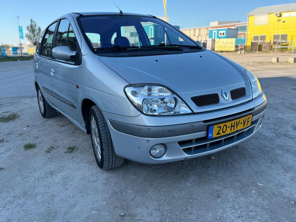 Renault Scénic 2.0-16V AUTOMAAT/TREKHAAK/LEERR/17 INCH/NAP, Auto's, 1998 cc, 4 cilinders, 138 pk, Bedrijf