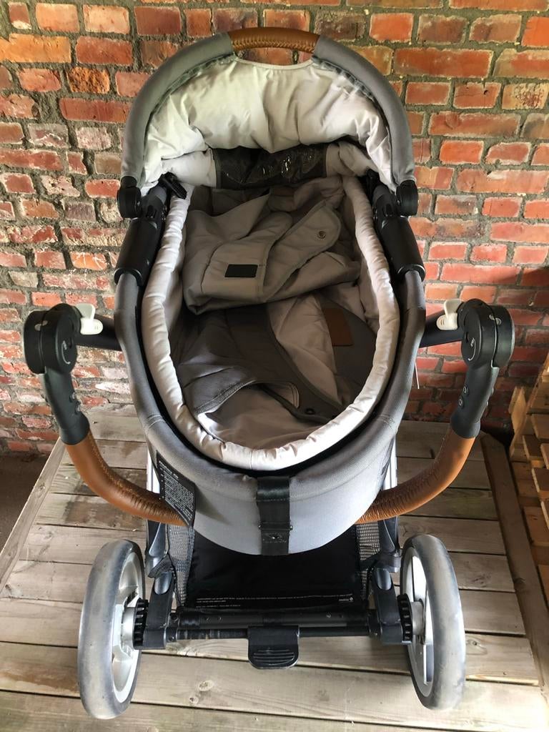 Mutsy Urban Nomad kinderwagen, Kinderen en Baby's, Kinderwagens en Combinaties, Ophalen, Gebruikt, Combiwagen, Met reiswieg