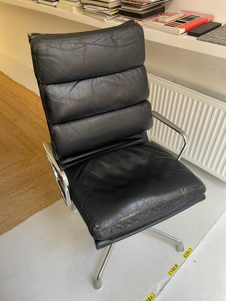 Eames EA212 softpad chair Herman Miller, Ophalen, Gebruikt, Zwart, Leer
