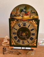 Twee antieke Friese klokken, Ophalen