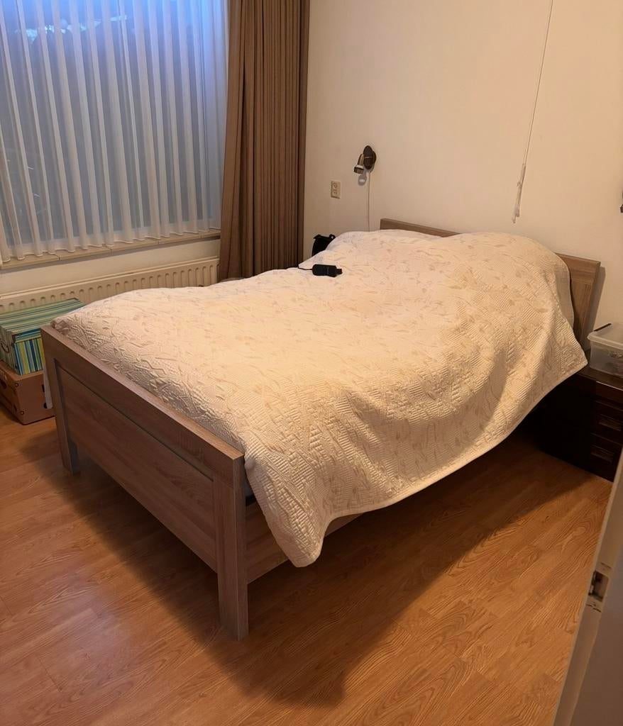 Seniorenbed 120 x 200 z.g.a.n, Huis en Inrichting, Slaapkamer | Bedden, Ophalen, Overige materialen, Beige, Twijfelaar