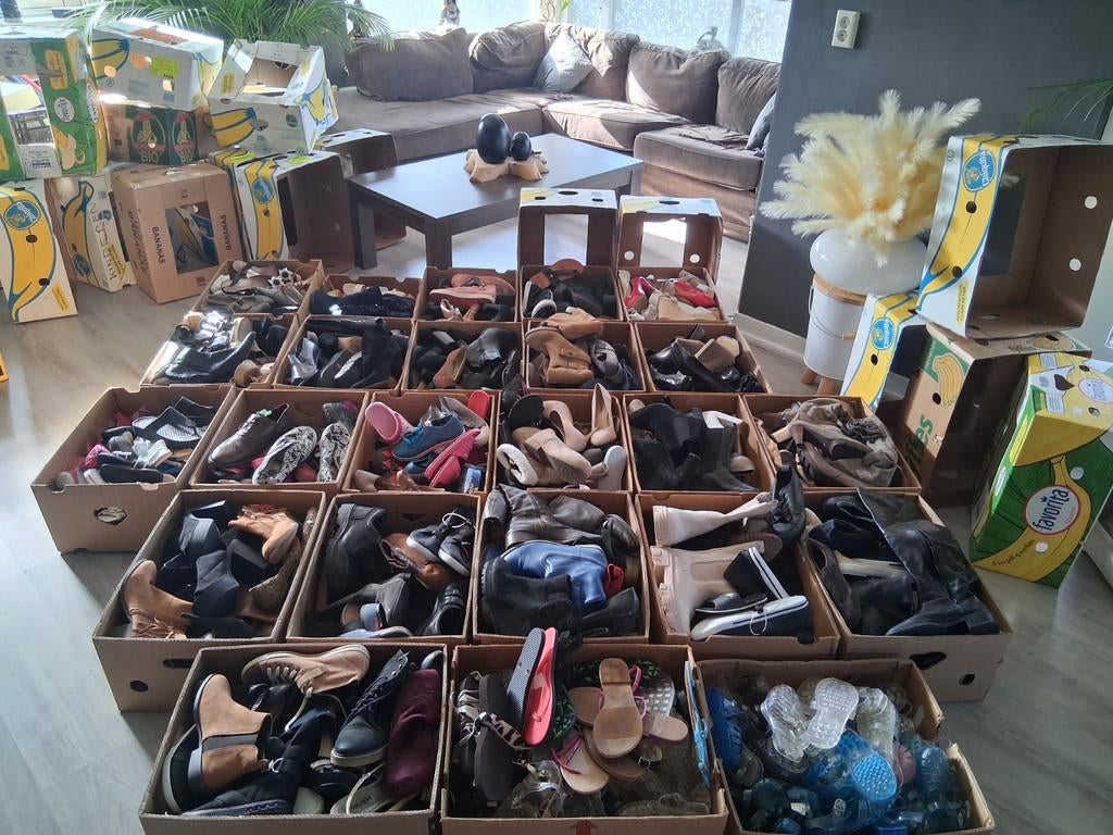 Grote partij schoenen - 25 bananendozen vol!, Ophalen, Gedragen, Overige typen