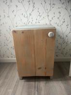 Steigerhouten kastje, Ophalen, Zo goed als nieuw