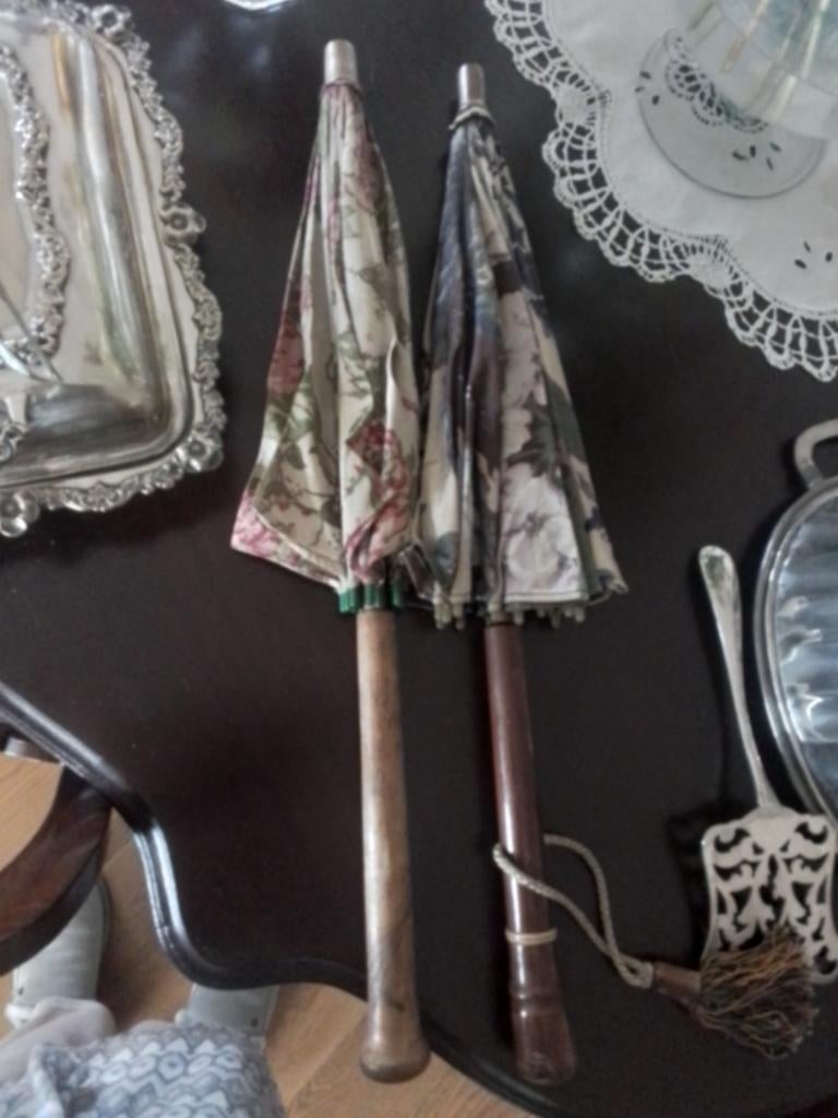 2 Schattige antieke kinderparasolletjes., Antiek en Kunst, Antiek | Kleding en Accessoires, Ophalen of Verzenden