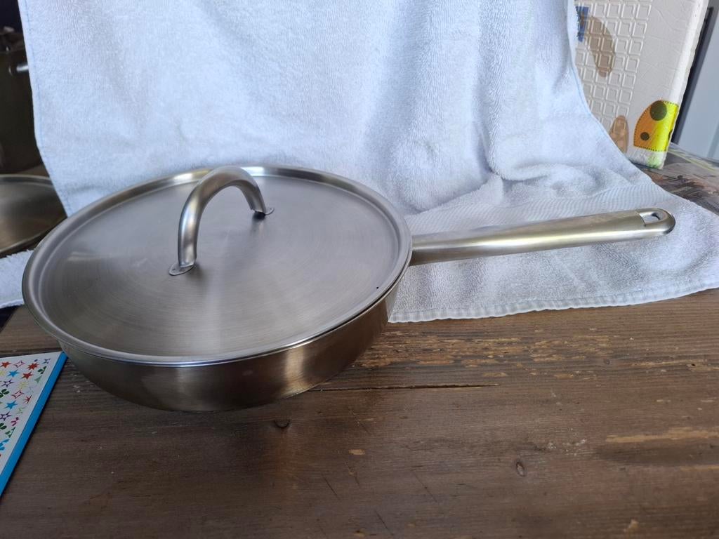 Koekenpan Sola, Huis en Inrichting, Keuken | Potten en Pannen, Ophalen of Verzenden, Rvs, Koekenpan of Braadpan