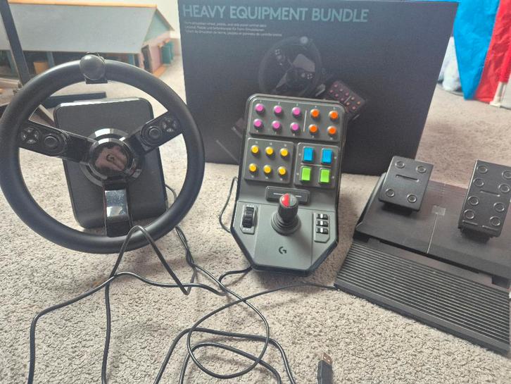 Logitech Heavy Equipment Bundle, Computers en Software, Joysticks, Zo goed als nieuw, Ophalen of Verzenden