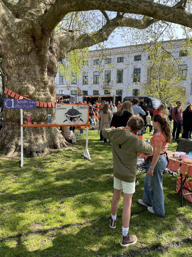 Koningsdag kinderschiettent, Ophalen, Gebruikt