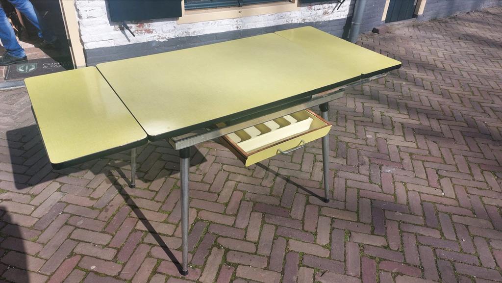 Geel vintage bureau jaren 60 - verlengbaar, Ophalen, Met lades, Geel, Vintage