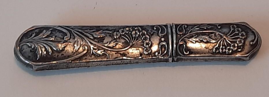 Verzilverde Naaldenkoker, Verzenden, Knoop of Knopen