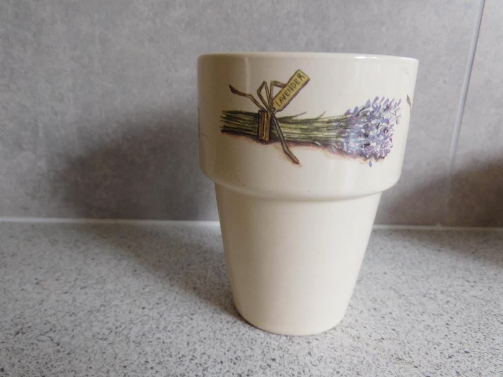 Melkbeker Lavendel JET by ter Steege, Huis en Inrichting, Keuken | Servies, Overige typen, Ophalen of Verzenden, Zo goed als nieuw