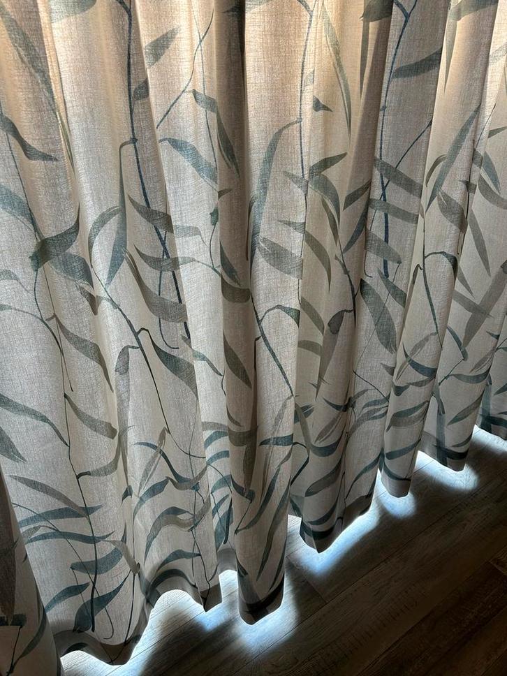 Luxaflex gordijnen met bladmotief, Huis en Inrichting, Stoffering | Gordijnen en Lamellen, Zo goed als nieuw, 200 cm of meer, 200 cm of meer