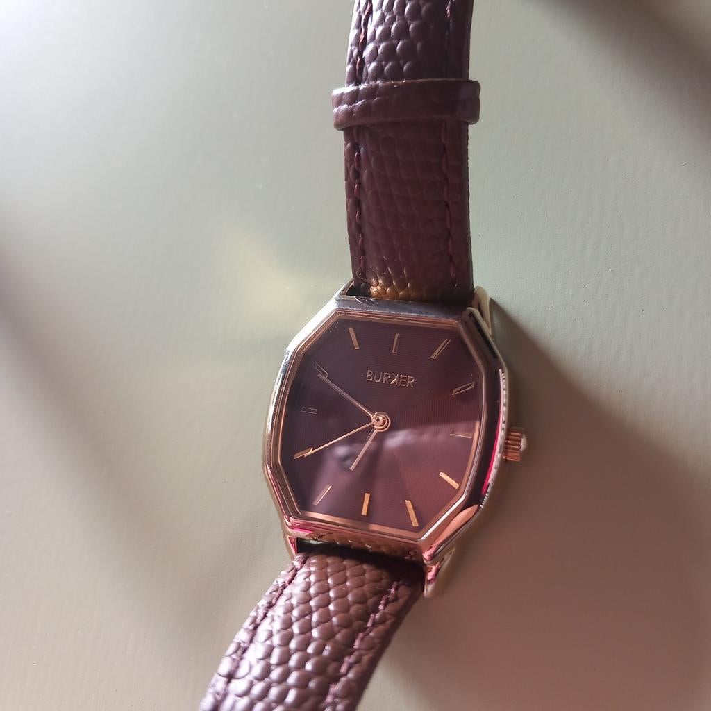 Stijlvol Burker polshorloge met bruine leren band, Sieraden, Tassen en Uiterlijk, Horloges | Dames, Overige merken, Leer, Polshorloge