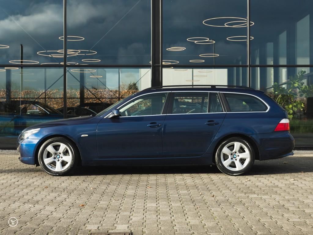 Bmw 5-SERIE 525i Touring LCI Aut. - Prof navi, comf.stl., Auto's, Achterwielaandrijving, Gebruikt, Blauw, 2996 cc