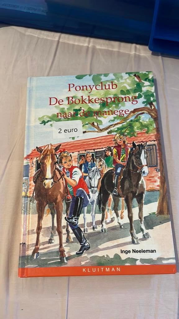 Ponyclub de bokkenspong naar de manege, Ophalen, Zo goed als nieuw
