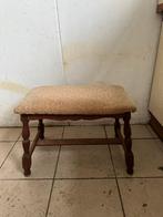 Nostalgische vintage houten voetenbank met beige stof, Ophalen, Gebruikt, Hout