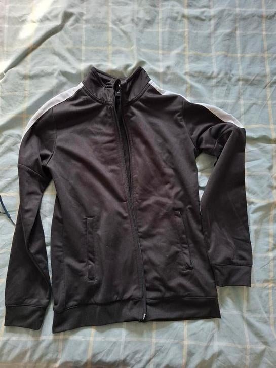 Zwart trainingsvest, maat 164, Ophalen of Verzenden, Onbekend, Jongen, Nieuw