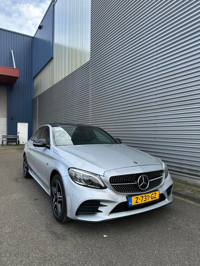 Mercedes-Benz C300E 4MATIC |Pano -HUD -Burmester -360 Camera, Auto's, Mercedes-Benz, Automaat, 1800 kg, 4 cilinders, 1795 kg