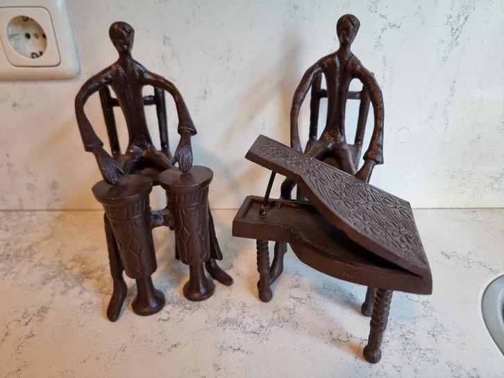 Beeldjes muzikanten, Antiek en Kunst, Kunst | Beelden en Houtsnijwerken, Beeld, Metaal, Overige onderwerpen, 20 - 50 cm, Bruin